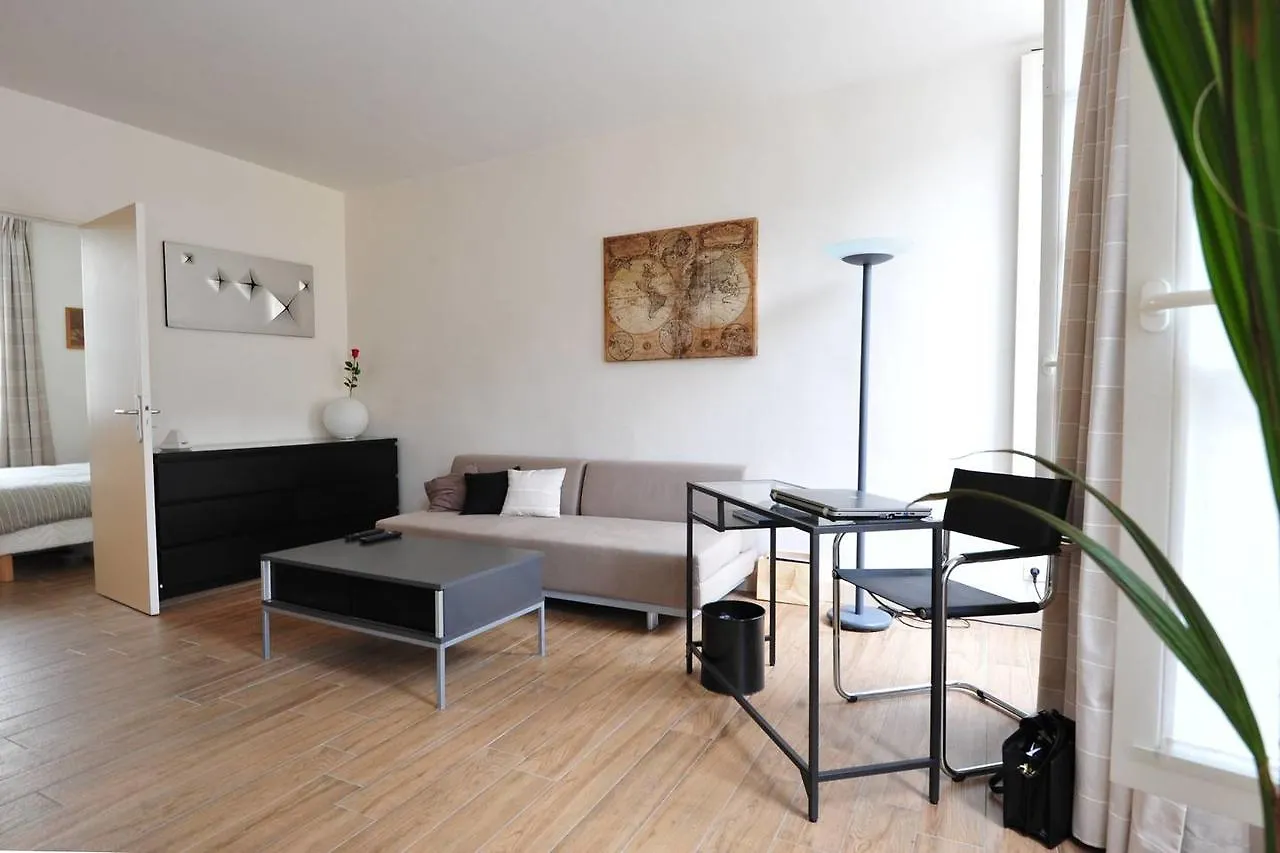 Lägenhet Appartements Place De La Contrescarpe